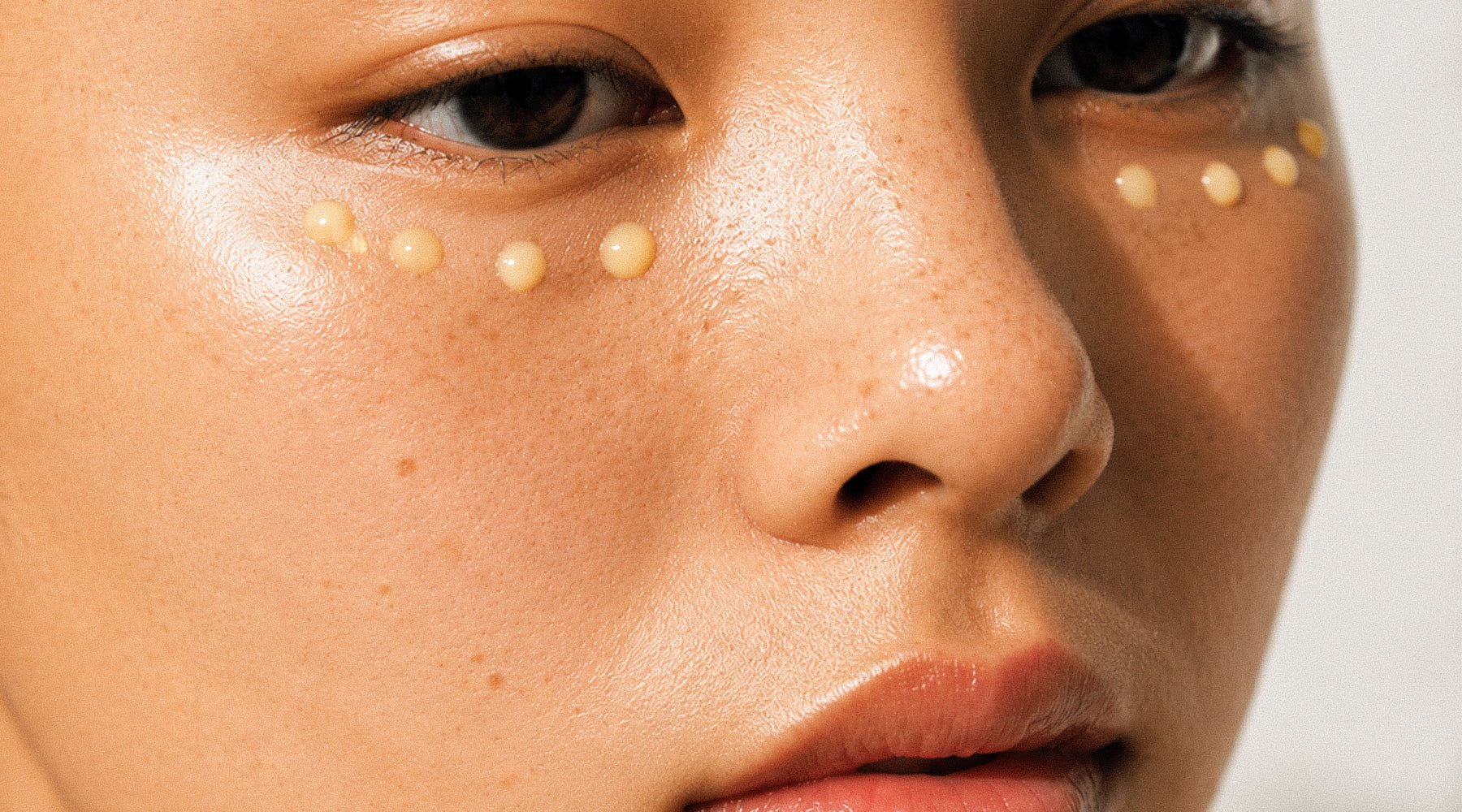 Saffron Eye Cream Guide: Brightening Care for Dark Circles